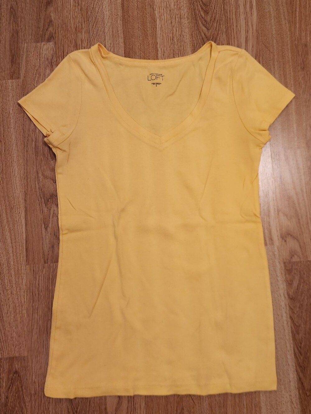 Ann Taylor LOFT Short Sleeve V-Neck Cotton Tee Yellow Small